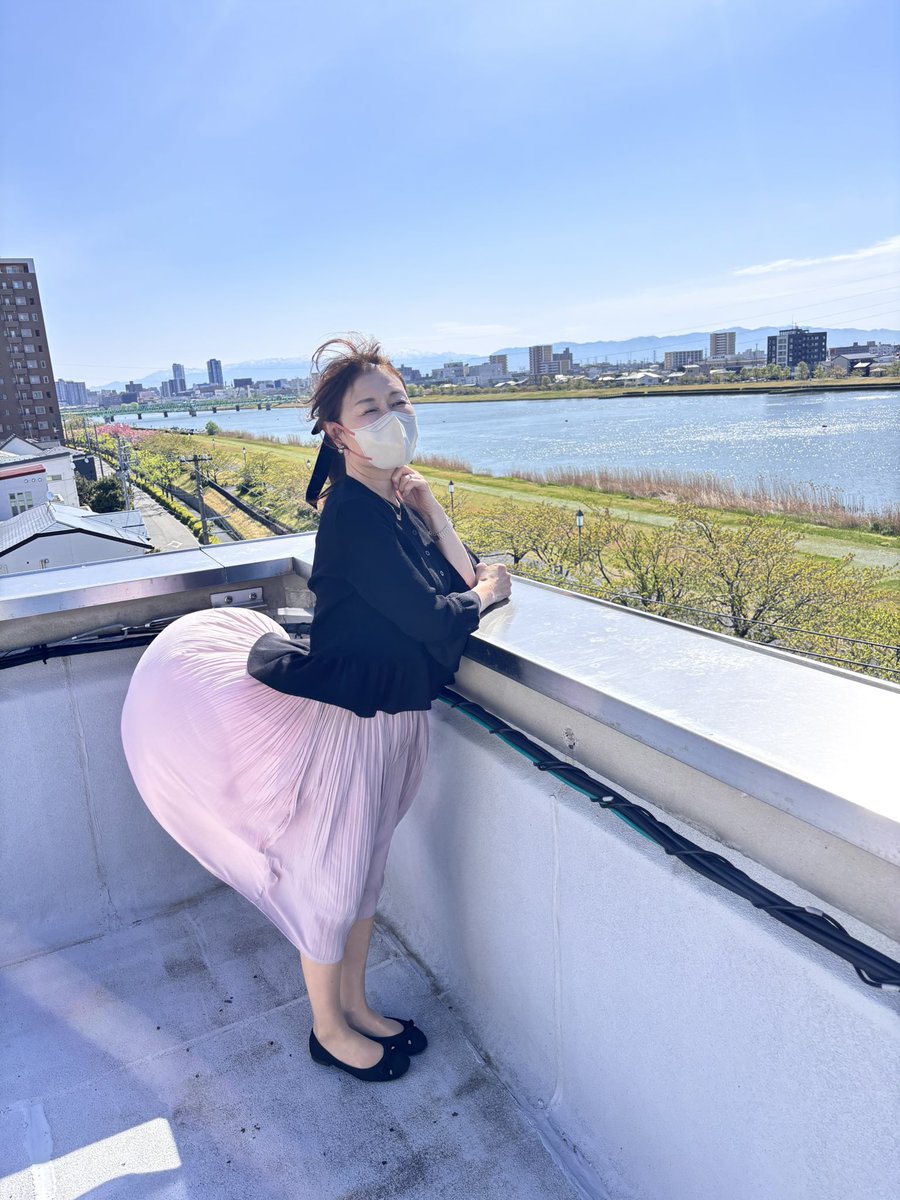 石塚かおりのBrand new day tweet media