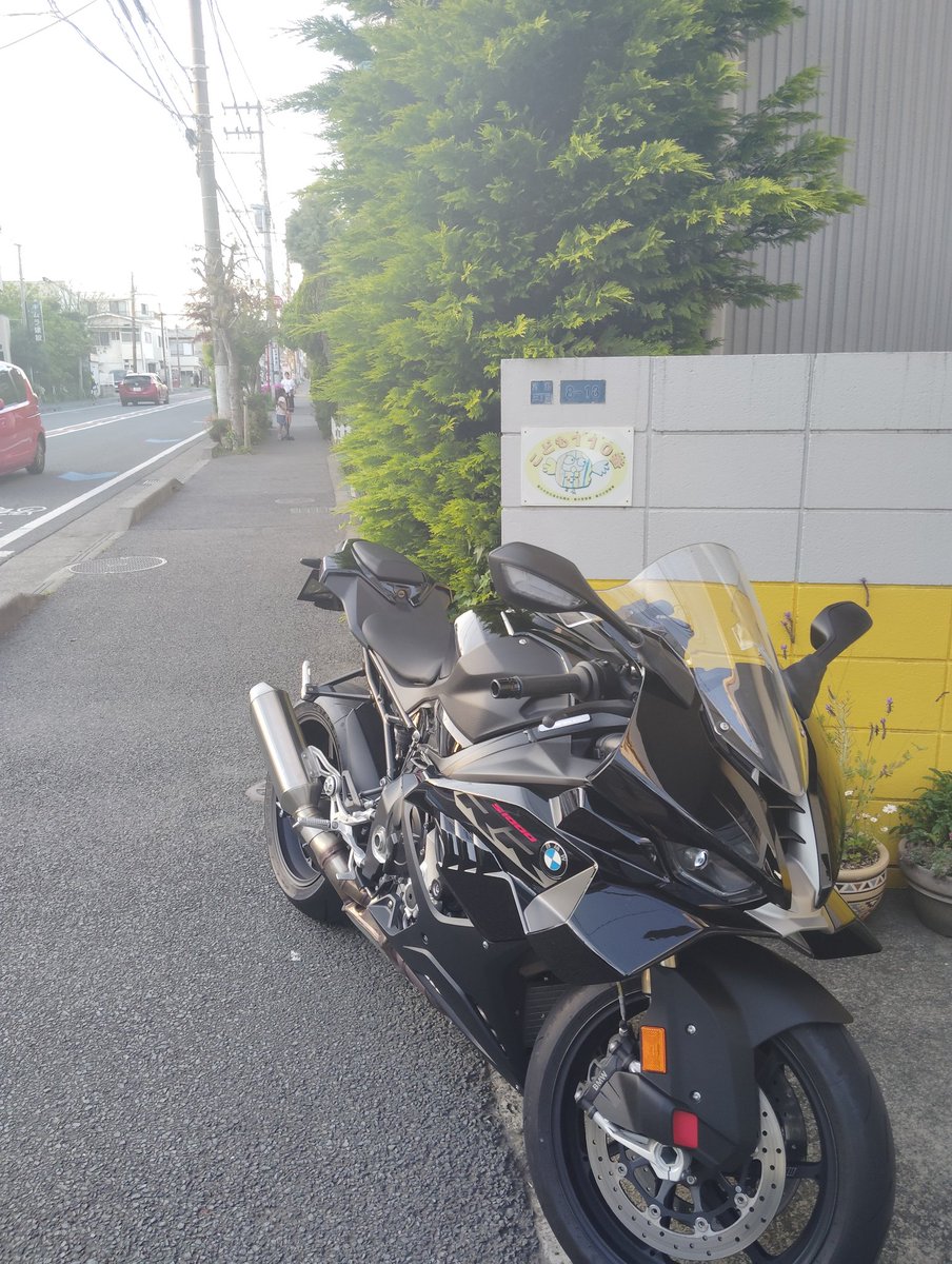 tetsuhiro0509's tweet photo. 久し振りにバイク乗ってみた。お医者さんは衝撃を与えないでくださいねと言われました。つき始めたのが剥がれたらもうツナガラナイヨと(笑)
ただね、バイク楽しい。グローブなくてプーマの軍手だけど。 https://t.co/NtlyqVhr6Y
