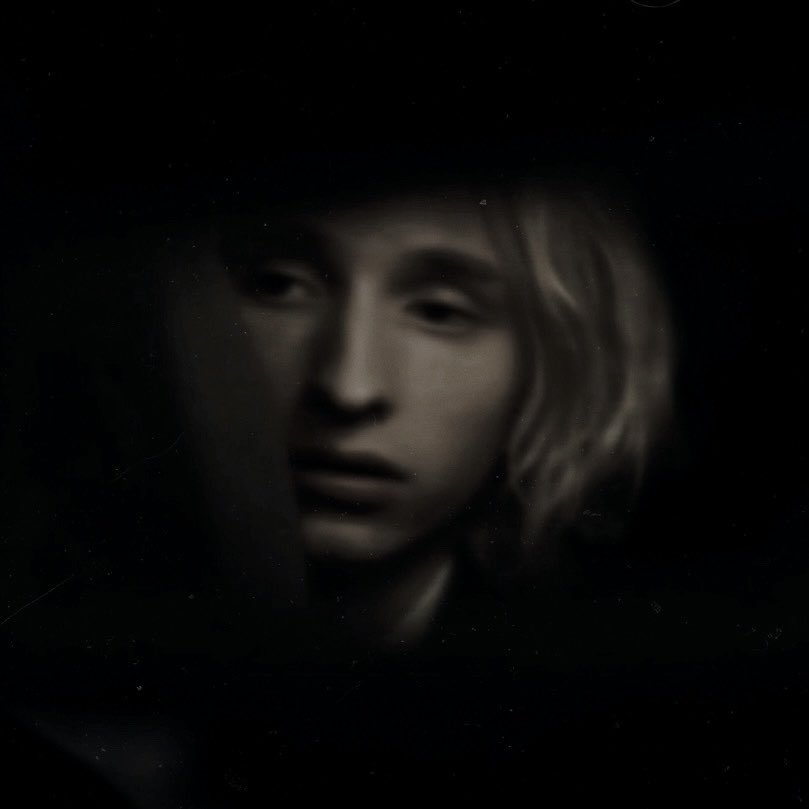 vanna 🪦🕊️ tweet media