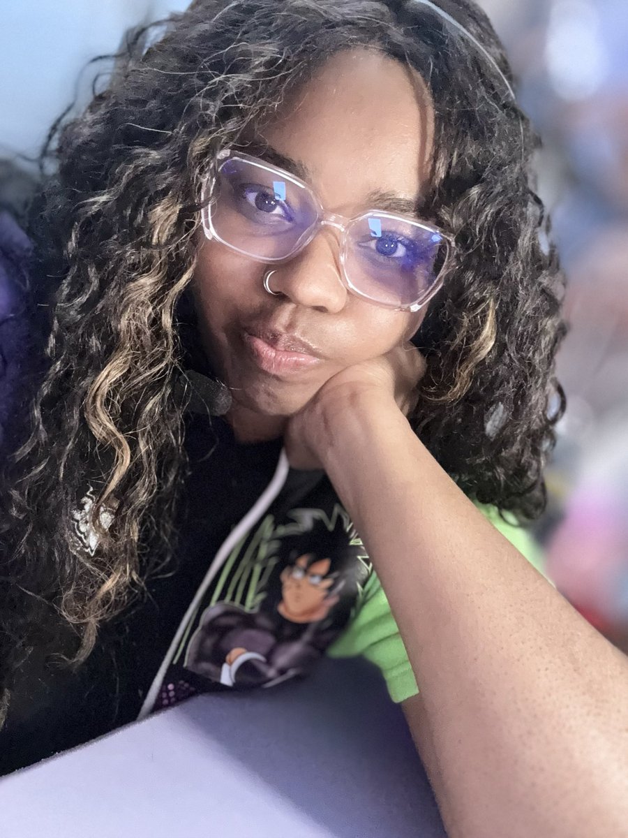 Back at it with the bullshit 

twitch.tv/sugarrxoxo