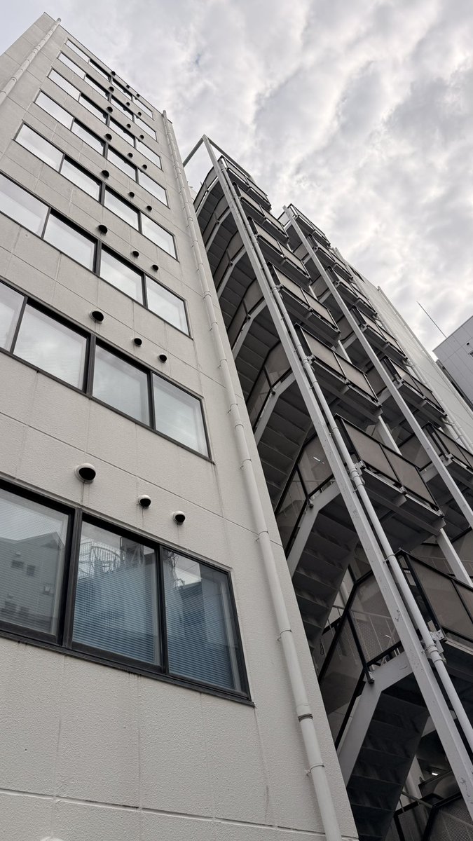 cre_since1991's tweet image. おはようございます✈️

#イマソラ ⛅️

今朝は肌寒くてびっくり💦

新入社員教育も残り少なくなってきました💻✒️
#CATIA  教育では同期で教え合う姿もあり
グループワークにも取り組んだりしています✨

週の折り返し💨
今日も元気にがんばりましょうね💪
#企業公式が毎朝地元の天気を言い合う