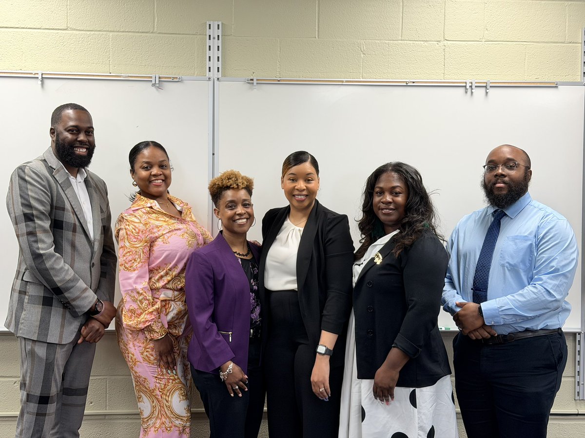WallaceH_AP's tweet photo. Seeing our AP project presentation come to life was incredible. Cheers to leadership, growth, and the work behind it! #assistantprincipals #R1Y3 #RisingTogether https://t.co/OHy3FcdaCz