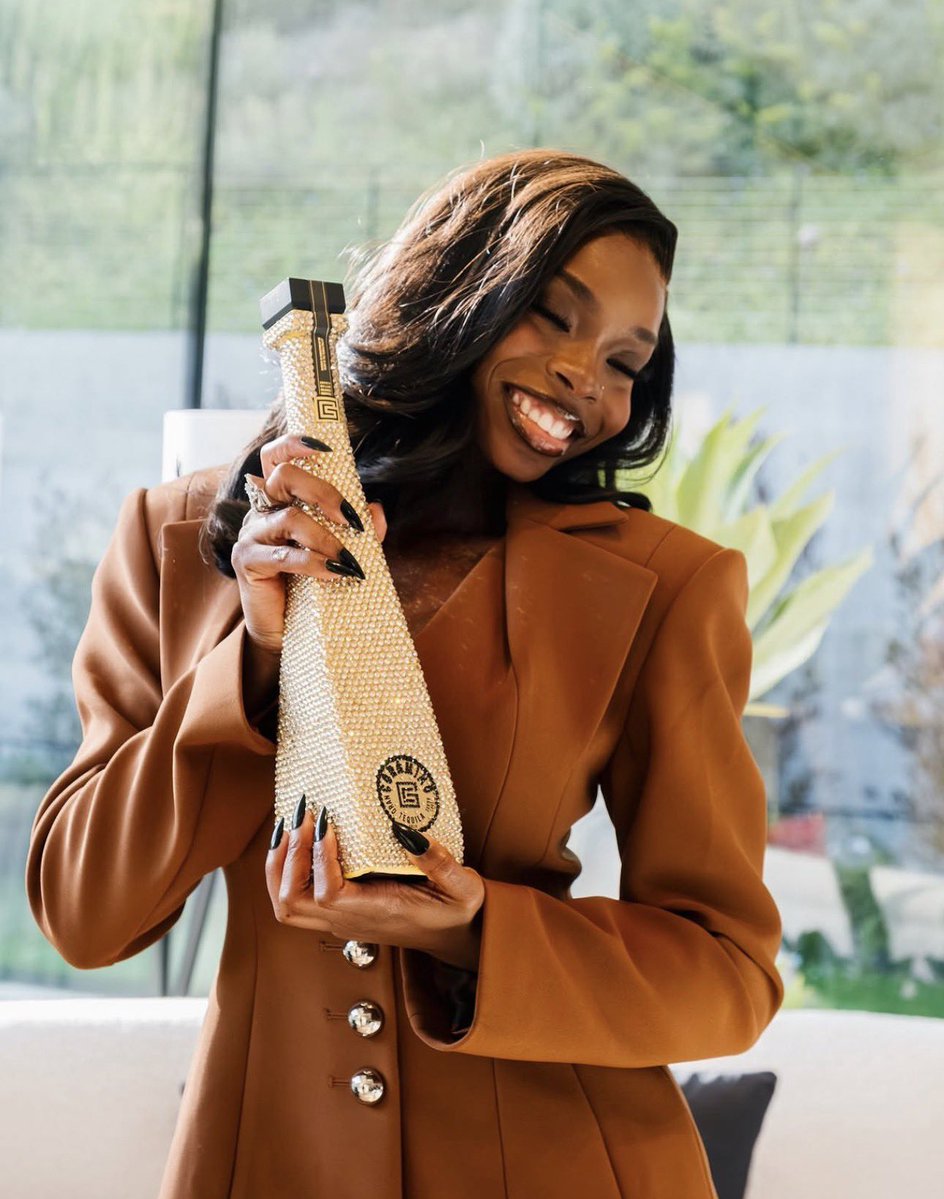 Olandria Base tweet media