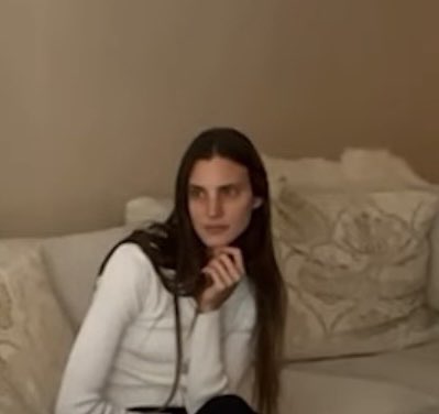 Lopez18Mary's tweet photo. @PopcornPoker543 @colourstalent @macabeso @Ferragamo @paumtzurita @andymtzurita @etam_france @MACcosmetics @santiachagaof @LaRochePosayCAM @Kerastase_ES @StreamMaxLA Vean #BEBESITAS y @colourstalent el único trabajo ql gusta a @macabeso esta modo empleada #LACAYITA y🐕faldero vendiendo el🎪➕forzado qs pueda hacer slo lame🥝 recuerda sonreír yn verte🧟♂️@JuanpaZurita #NARCISISTA 🌈ahora sigues t súbir show d3️⃣pesos pondrás at tapadera tambien🤡 https://t.co/ekOByesavY