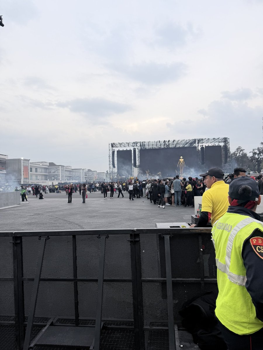 Blackbird 🖤 tweet media