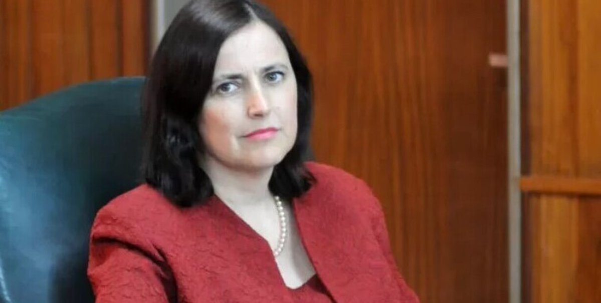 EL RAID DE LA CAMARISTA Y DEL JUEZ QUE LE VENDIÓ UNA FINCA A TOVIGGINO: BUSCAN SALVARLO DE SU DETENCIÓN

Ayudado por la integrante del Tribunal de Tucumán, Marina Cossio, el magistrado Sebastián Argibay, de Santiago del Estero, suspendió sus vacaciones en Miami para volver y