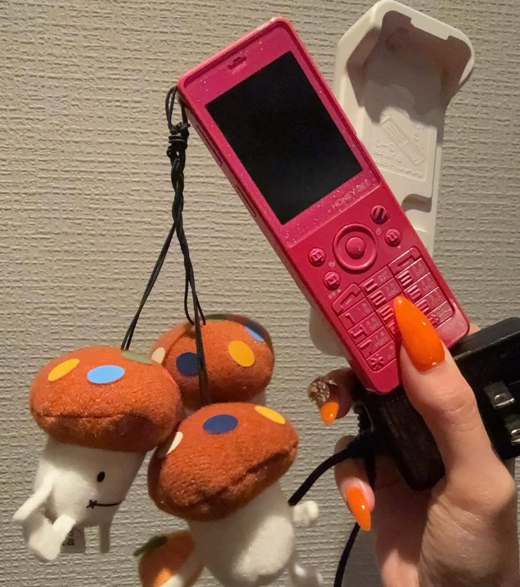 進撃のバズ動画 tweet media