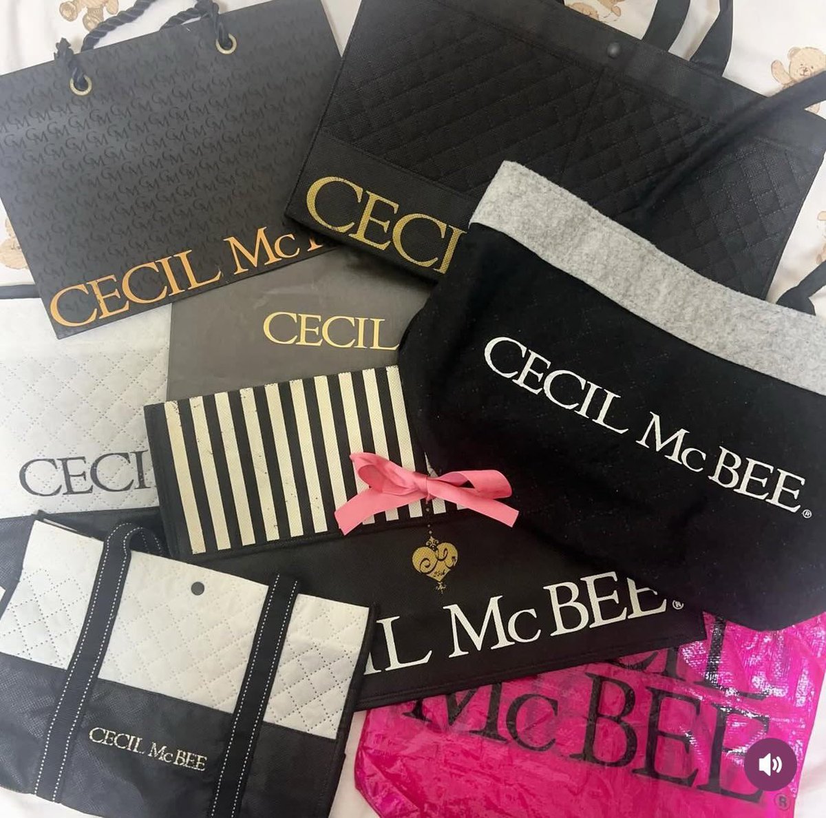 進撃のバズ動画 tweet media