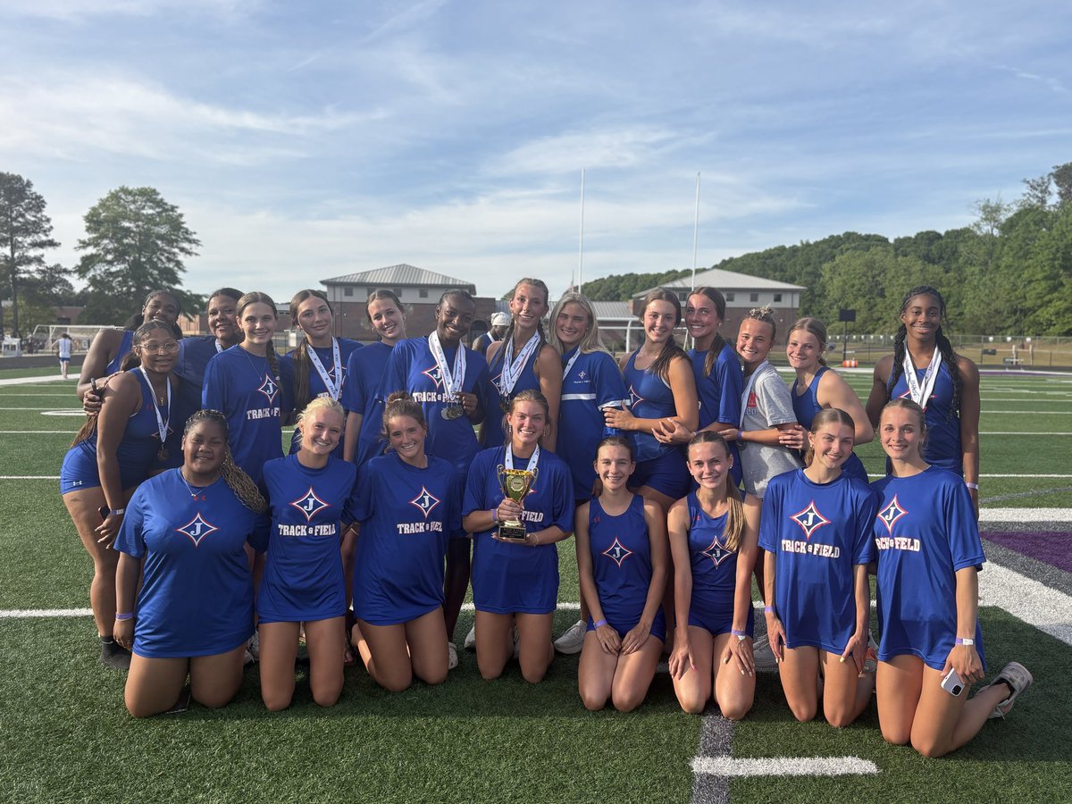 jtowndragons's tweet photo. The boys and girls Track Dragons both win the Region 8 AAA Meet!!!!! Great job today and we will see you at Memorial Stadium for Sectionals!!!! Go Dragons!!!! https://t.co/IcCbENz6fd