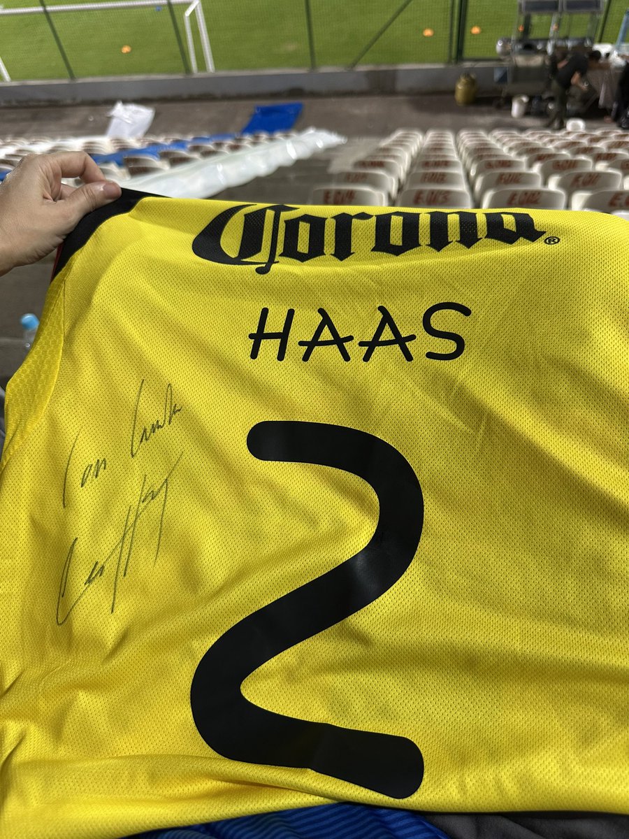 nataliasimoest's tweet photo. Única coisa boa do dia foi esse mimo diretamente do méxico!!! 
@Isa_Haas_ 🥹😭🫶🏻 https://t.co/lACwnuqhWE