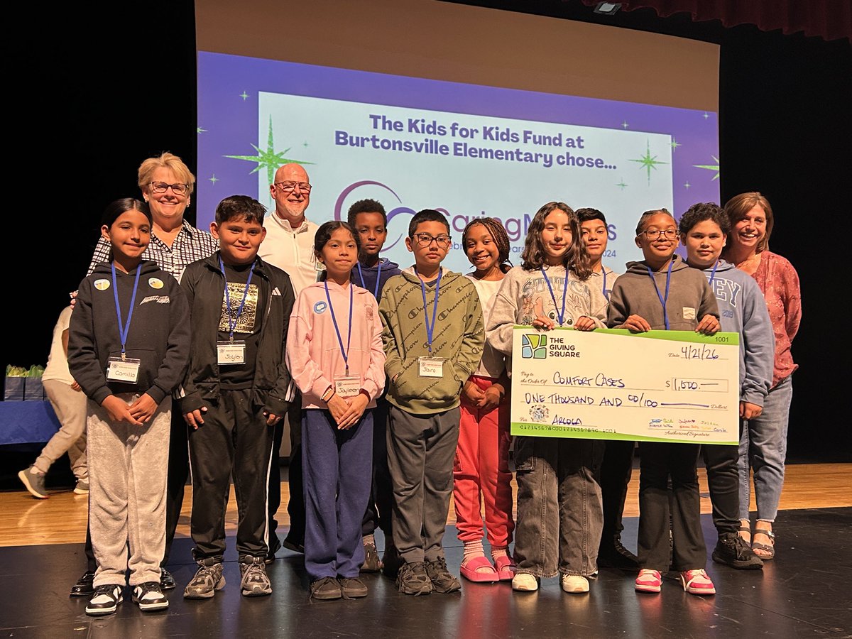ArcolaES_CSL's tweet photo. The 4th graders in our Kids for Kids club proudly presented a $1,000 donation to @ComfortCases this evening to support kids in the foster care system. So proud of their generosity and heart! They are #goodhumans. https://t.co/b40hHsyToQ