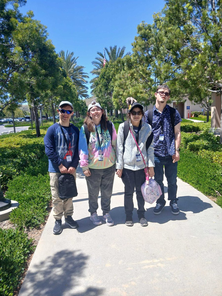 dreamsirvine's tweet image. Sunshine mixed with a little bit of friendship ☀️
.
.
.
#friends #friendshipgoals #smiles #DREAMSirvine #dreamsofamerica #DayProgram #dreamsofamerica #communitybased #AdultDayProgram
#CommunitySupport #AdultCare #DayProgramLife
#CommunityCare #LocalSupport #CommunityPrograms