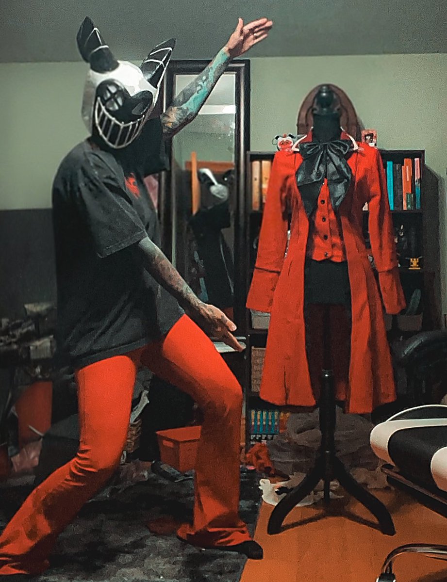 Nox4892's tweet image. Working on my #alastorcosplay 

#alastor #cosplay #hazbinhotel