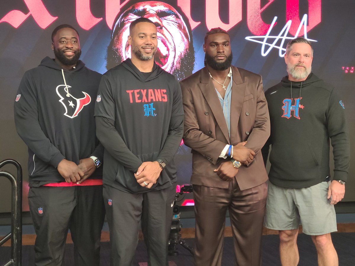 ad_moore64's tweet photo. @HoustonTexans @will_anderson28 meet the media today, after signing a record contract extension. He open his comments give praise to God...🙏🏾🙏🏾🙏🏾 He talked about his sisters. 
#ADMAXKORNER 
@TheHRReview 
@admaxkorner 
#NFL https://t.co/EN0Cwbvqeq