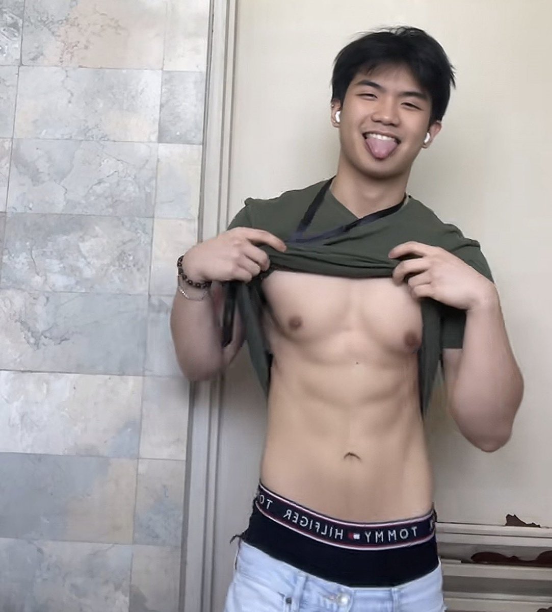 Daily Hot Dudes tweet media