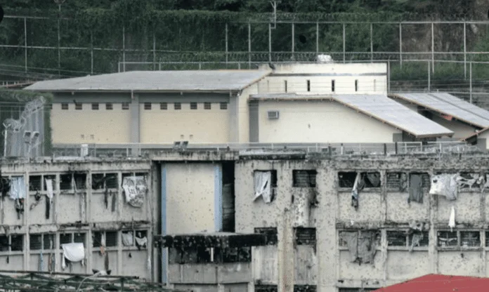 ReporteYa's tweet image. #21Abr #Venezuela #DDHH #CrisisPenitenciaria
Ovidio Madriz, recluso de 41 años, falleció en El Rodeo III tras un año sin acceso a cirugía renal, luego de que se le negara traslado hospitalario pese a su enfermedad y denuncias familiares. – @ElPitazoTV