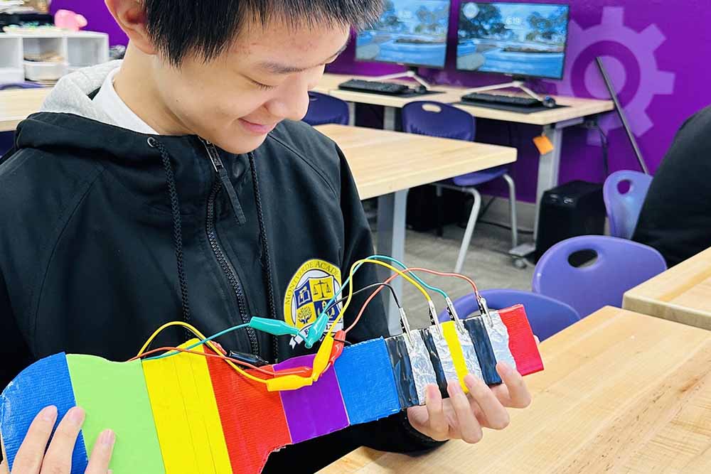 stkyred's tweet photo. MVA Middle Schoolers Turn Circuits into Music  https://t.co/Bxh3EzO8Wk https://t.co/8VKcUTa0A8