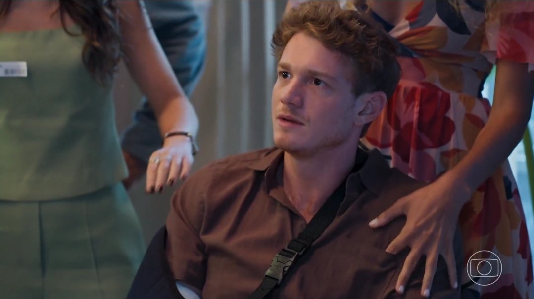 Ser ateopelado livrou imediatamente o Léo de ser preso #TrêsGraças