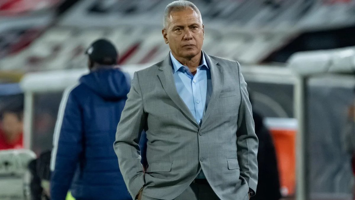 <a href="/marinomillan/">Marino Millán</a> <a href="/lidervillegas/">Rafael Villegas</a> <a href="/PipeZarruk/">Felipe Zarruk Diazgranados</a> <a href="/karenespigo/">Karen Espitia Gómez</a> <a href="/somoslatitular/">Somos La Titular</a> <a href="/Datotrujillo/">CarlosATrujilloA</a> <a href="/camobarreto/">Camilo Barreto</a> <a href="/championgol/">Ramon Alberto Maldonado S</a> <a href="/SoyWallas/">Wallas 🤘🏻🎩💻📹</a> Con ustedes los 9 técnicos despedidos en 17 fechas del FPC 2026-1 abrimos hilo de manera cronológica

🧵

-Hernán Torres > Millonarios > Fecha 3