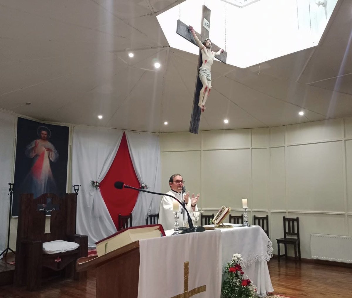 Desde el Obispado de Valdivia compartimos con alegría que en la Parroquia de Paillaco la comunidad ha dado inicio a la catequesis en sus distintas etapas: Bautismal, de Primera Comunión, Confirmación y preparación para el Matrimonio.

facebook.com/share/p/1CSs28… #ValdiviaCL