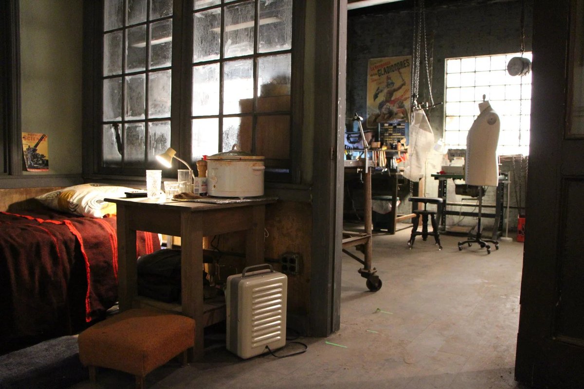 tvsetarchive's tweet photo. more pictures of Melvin Potter's Workshop from Netflix's Daredevil

via: Loren Weeks https://t.co/648AQUVhK9