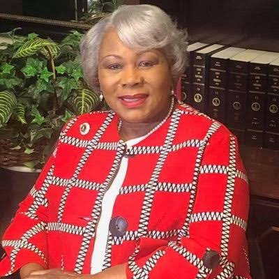 Liz Charboneau tweet media