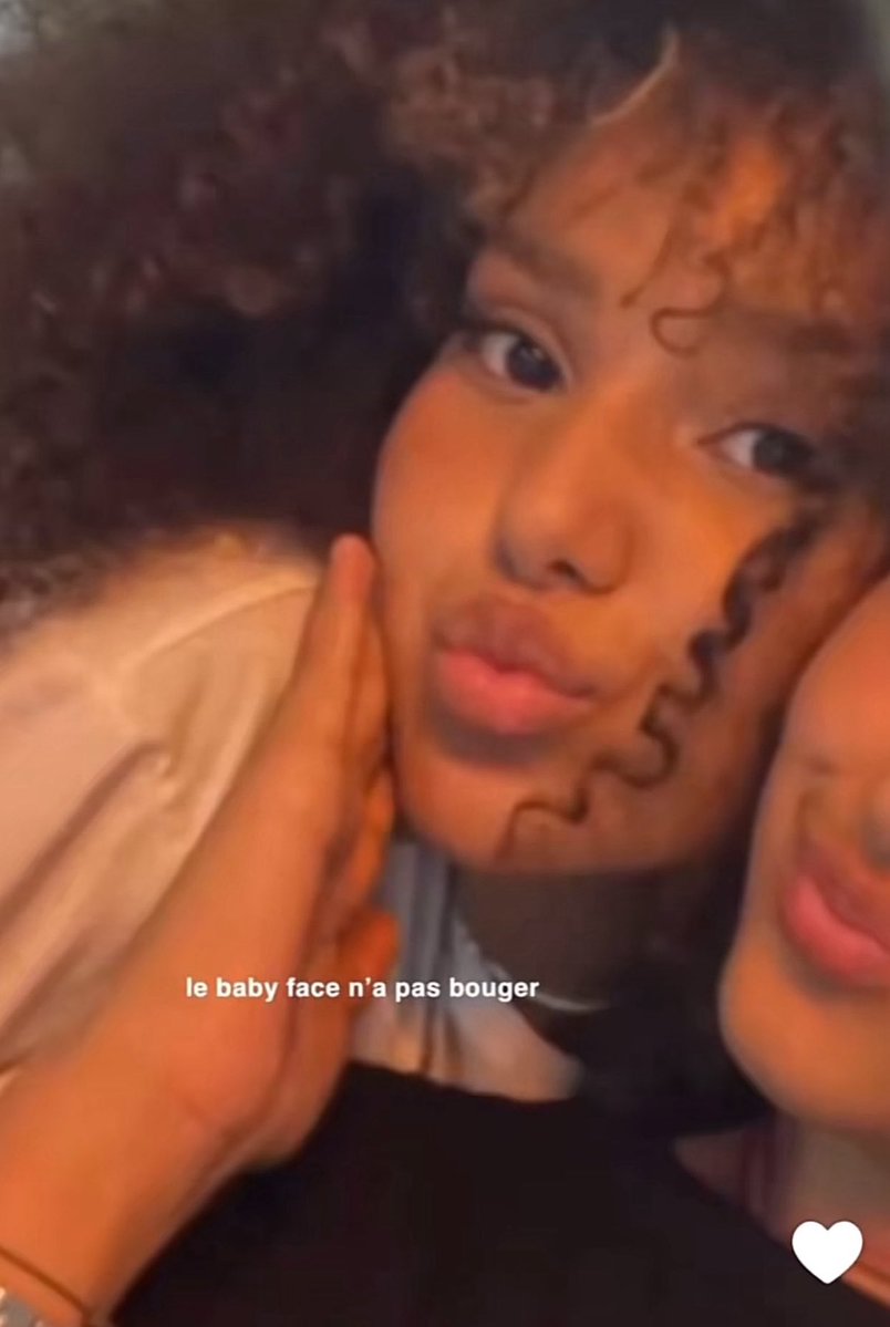 bllqll1's tweet image. #Bebeta c’est quand que tu vas assumer que t’es allé refaire ton nez? C’est comme #inesbvc qui assume tjr pas ses injections au hanches et au fesse influmenteuse