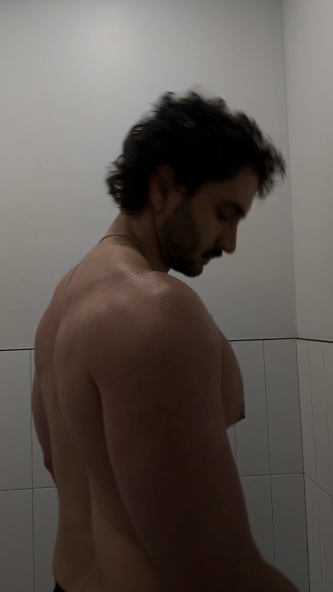 honeybaked tweet media