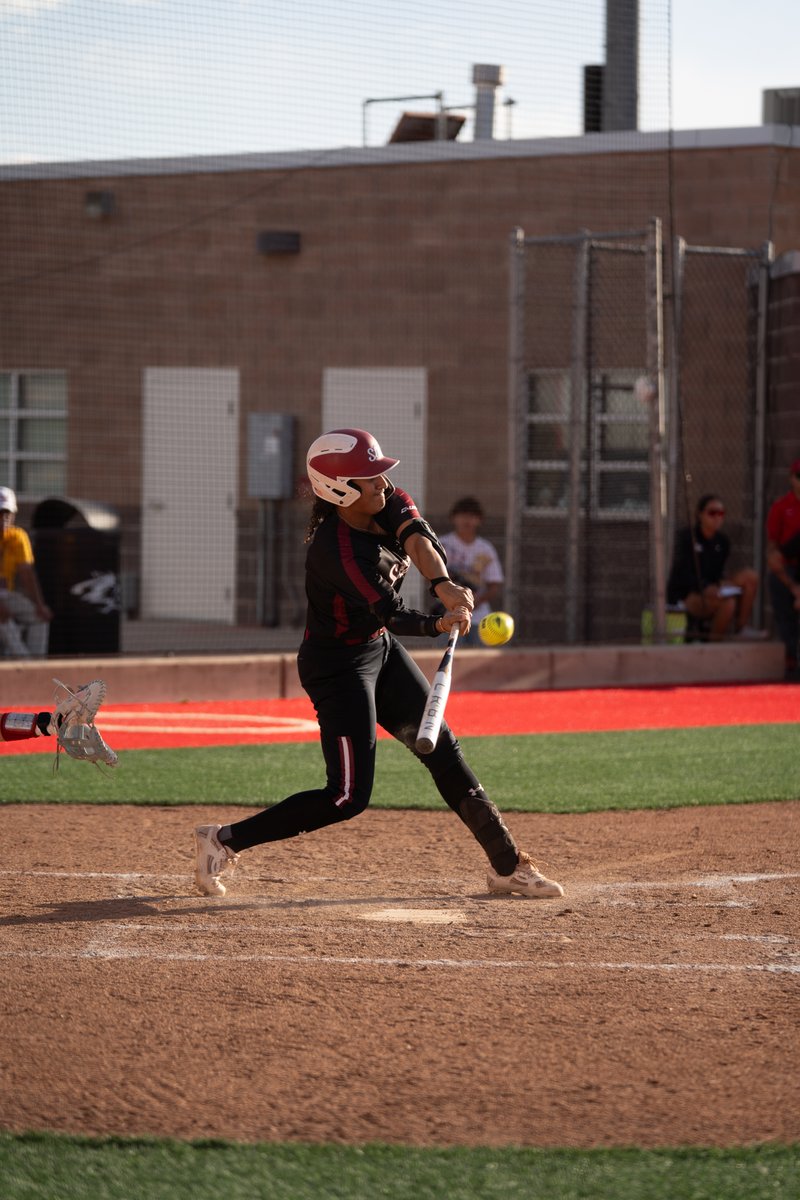 NMStateSoftball's tweet photo. A little mid‑game check‑in from the field 😌✨

#AggieUp https://t.co/JWIfitU6dW