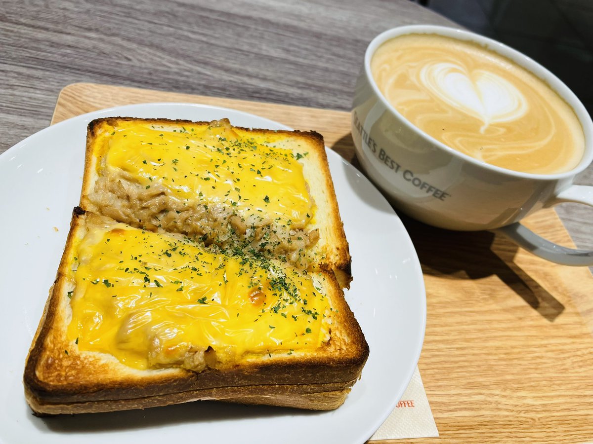 TONE10309337's tweet photo. 健診でバリウム飲んでからの～
このモーニング🍞☕️✨️
🤣🤣🤣

本日は17時からニコ生で定期配信予定です(❁ᴗ͈ˬᴗ͈)ﾍﾟｺﾘ♡...*゜ https://t.co/8BmCdBr06z