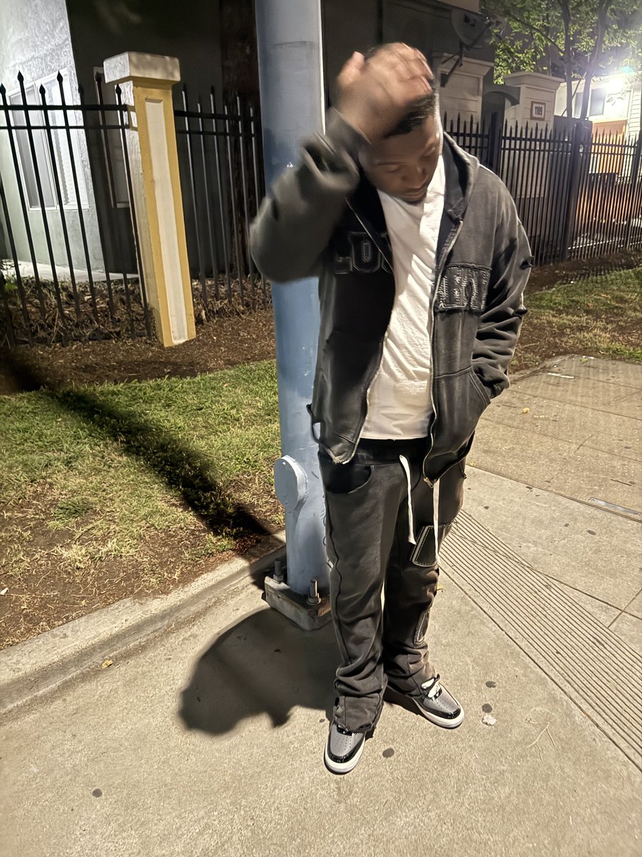 Fatmackin's tweet photo. I will be dropping My long awaited sweatsuit &amp; 2 additional hoodies… this weekend. https://t.co/wDDDImlf8t