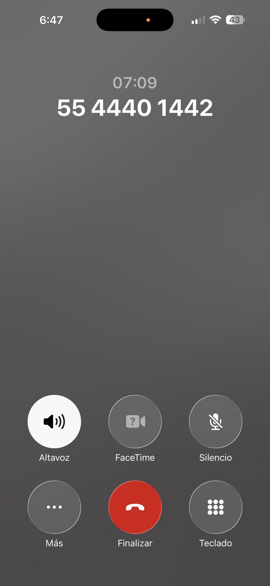 Es increíble la pésima atención a clientes que tiene <a href="/adidasMX/">adidas México</a> <a href="/adidas/">adidas</a>  más de 7 minutos esperando a hablar con un asesor 😡😡😡😡🤬