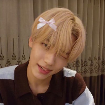 me and twin are so mystical and whimsical >.< ིྀ !!

#MOASelcaDay #MOASD #MSD #SOOBIN #SOOBIEBOOBIE #TXT #TOMORROW_X_TOGETHER