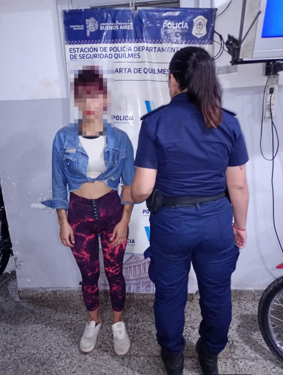 CAYERON DOS FISURAS. VENDIAN CELULARES ROBADOS POR REDES !!!

Cayó una vendedora de celulares robados tras una entrega pactada por Facebook Marketplace en Solano

Dos mujeres fueron demoradas en San Francisco Solano luego de que una víctima lograra recuperar sus teléfonos