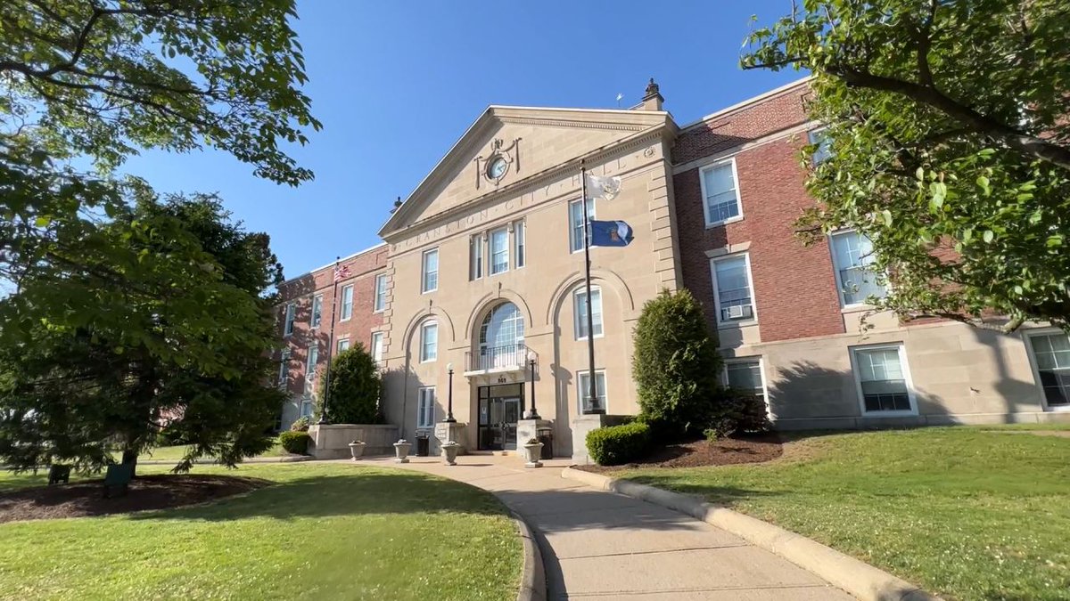 wpri12's tweet image. #WATCH: Cranston has been making headlines over the past few weeks — and candidates are already lining up to run for mayor of the city in 2028.
wpri.com/news/local-new…