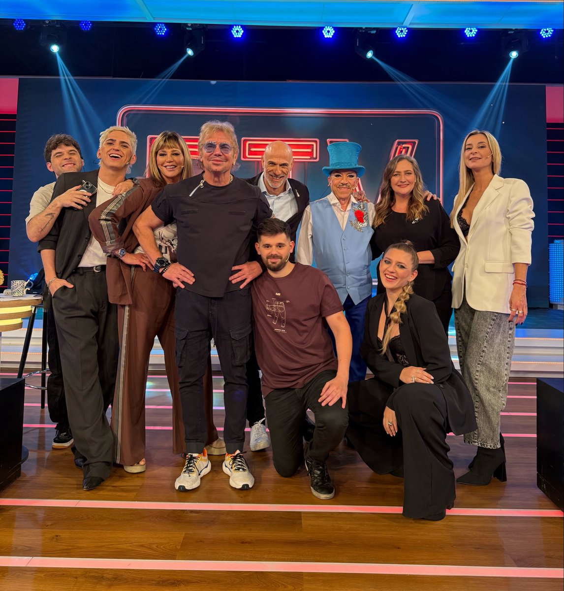 btvoficialok_'s tweet image. ¡Ya venimos! Poné @AmericaTV #BTV
