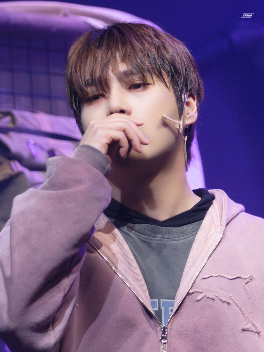 __craw1's tweet photo. 260421
뮤지컬 더 라스트 맨
스페셜 커튼콜
M6. 안녕, 나의 친구

생존자 #홍승안

Crop ver. https://t.co/UmuY6Cf8Up