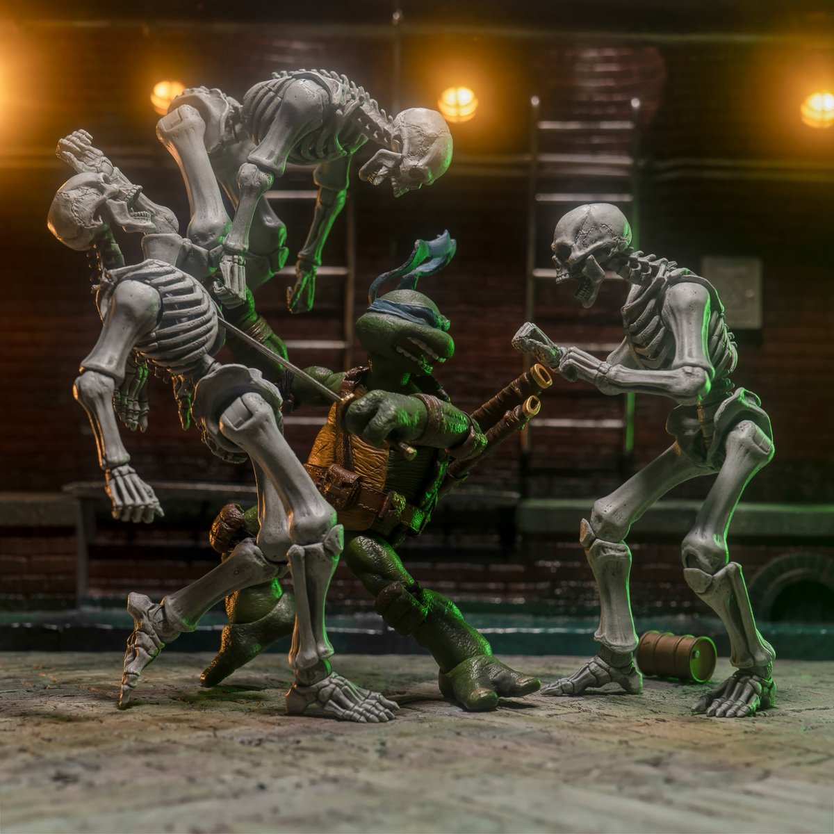 KingdomFigure's tweet image. Take that, dummy! 🐢 

Sewer: bit.ly/4eFwOv0

#tmnt  #teenagemutantninjaturtles #toys