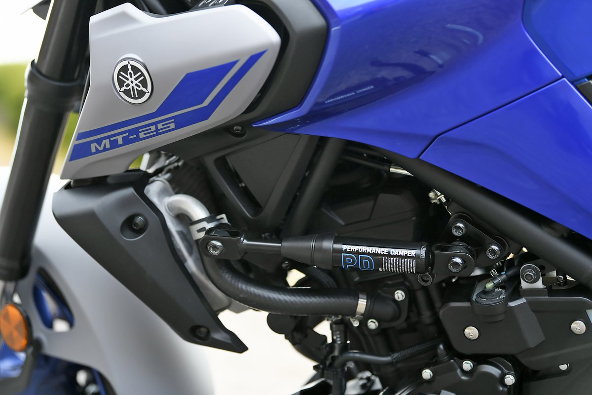 responsejp's tweet image. バイクチューニングの定番「パフォーマンスダンパー」が意外な活躍、チェアスキー採用で「集中力上がった」
response.jp/article/2026/0…

#バイク #新型車 #ヤマハ