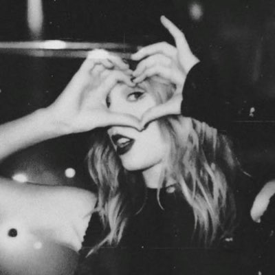 lilliana | day 0 🖤🐍 tweet media