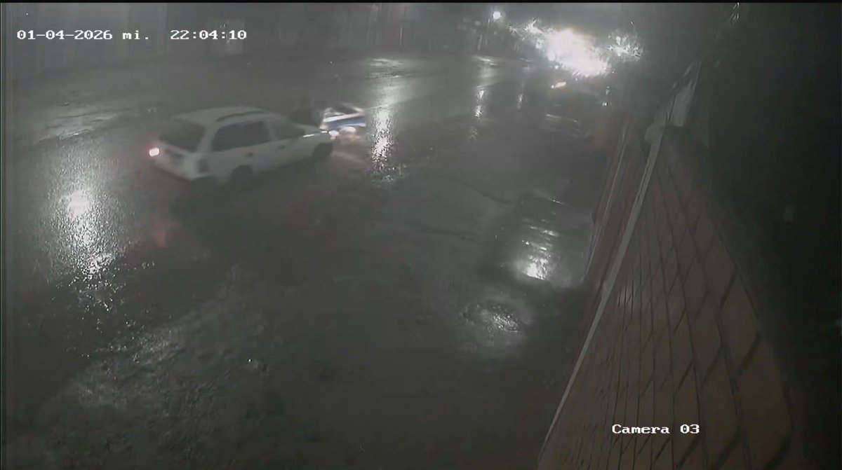 spidey37821's tweet image. My mom was hit by a car while walking home after a long day of work…
The person responsible hasn’t taken accountability, and now we are facing this completely alone.

I never thought I would be here asking for help, but we truly need it. 

#Help #Emergency #Support #Family