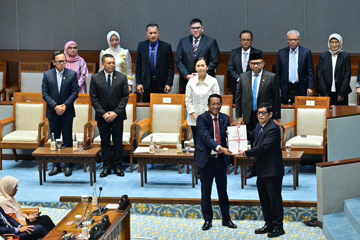 Sekretariat Negara tweet media