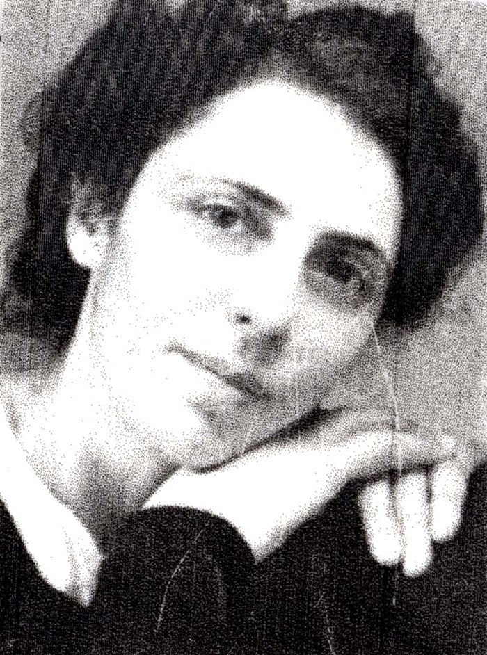 AuschwitzMuseum's tweet image. 22 April 1902 | A German Jewish woman, Jenny Weiss Levy, was born in Flamersheim. She emigrated to the Netherlands.

Deported from #Westerbork to #Theresienstadt on 6 September 1944 &amp;amp; deported to #Auschwitz a month later. She was murdered in the gas chamber with her son Stephan.