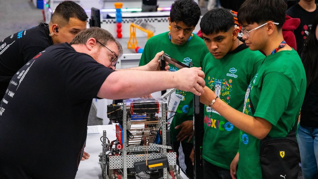 VEX Robotics tweet media