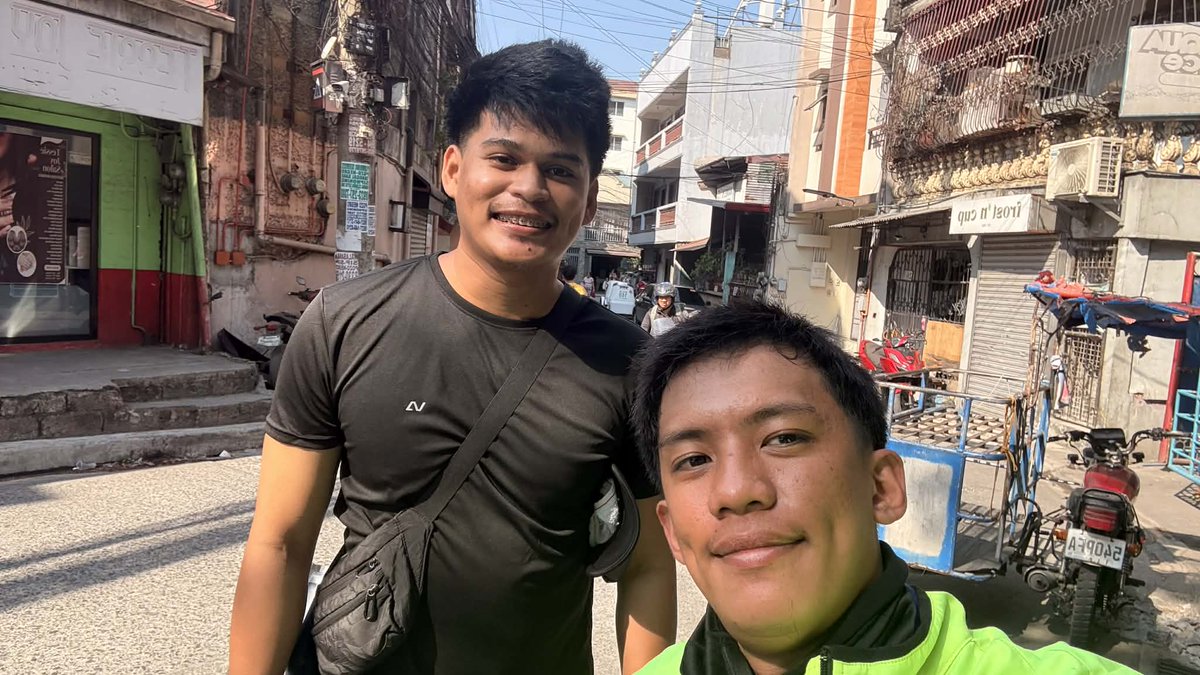 mcamagays's tweet photo. @vemher sa daan ulit nagkita hahahahaha https://t.co/tFZeQEp5Sx