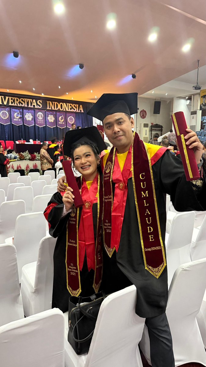 pratiwikr's tweet photo. I may not be Kartini, but I am a woman who keeps growing, step by step. And I’m endlessly grateful for a husband who never stops believing in me, who gently pushes me forward, and stands beside me through every dream I dare to chase.❤️ https://t.co/UqQoB4IgbZ