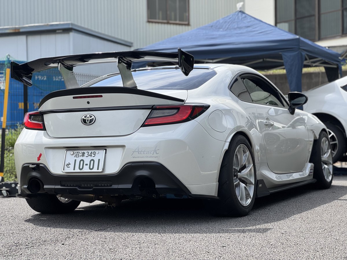 ɐʇʇı̣ tweet media