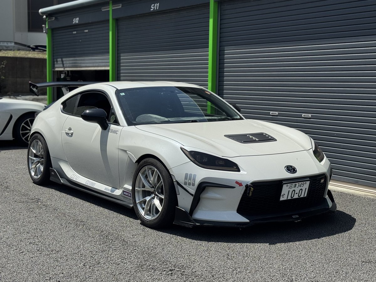 ɐʇʇı̣ tweet media