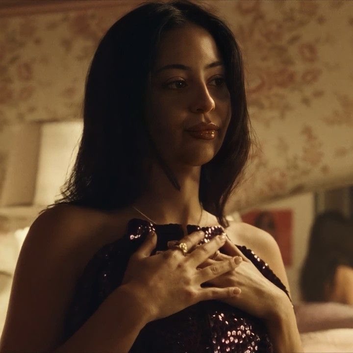 pedrobsession's tweet photo. mothers serving https://t.co/aXwdqafjmV