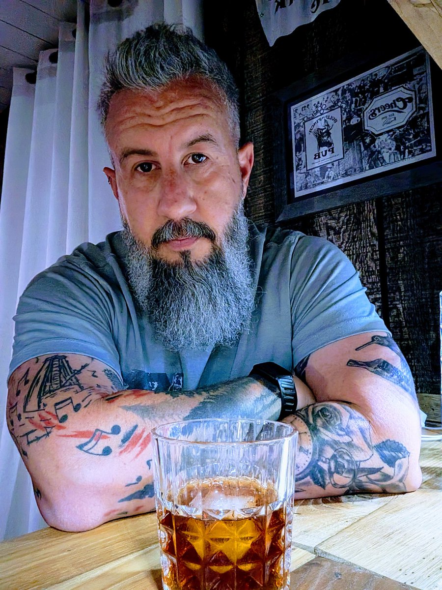 Dadman Walking tweet media